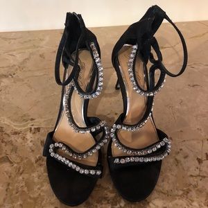Beautiful Black Jewel Badgley Miscka heels/sandals